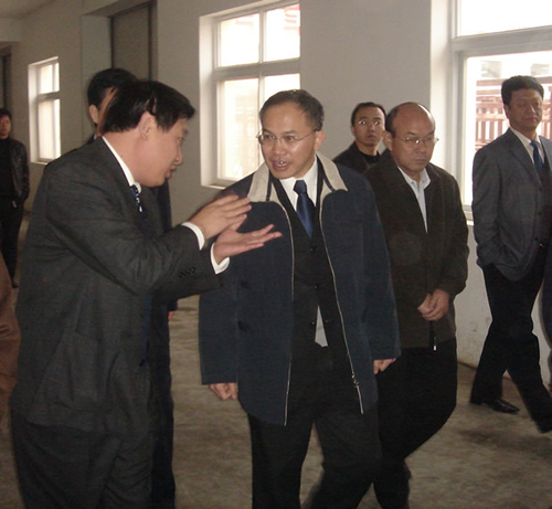2006年，河北出入境檢驗(yàn)檢疫局程方局長(zhǎng)來(lái)我公司視察